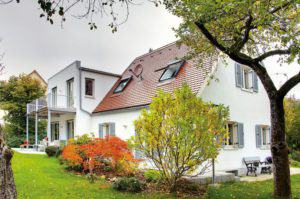 house-859-satteldach-haus-mit-anbau-von-sonnleitner-4