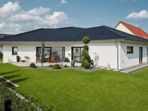 luxhaus-bungalow-walmdach-190-Terrasse