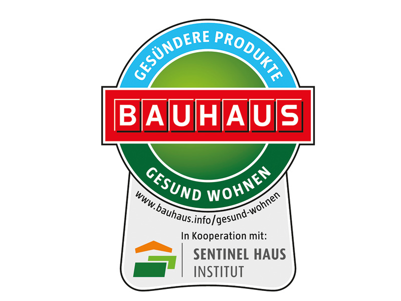 Logo für gesündere Produkte von Bauhaus und Sentinel Haus Institut Kooperation mit Schwörerhaus