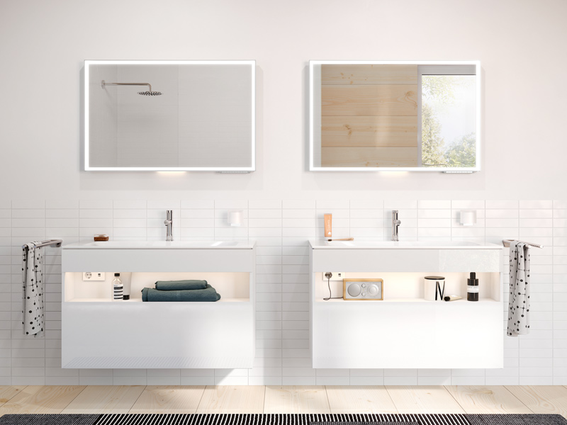 Stauraum im Bad mit Spiegelschrank und Waschtisch mit dekorativem Element