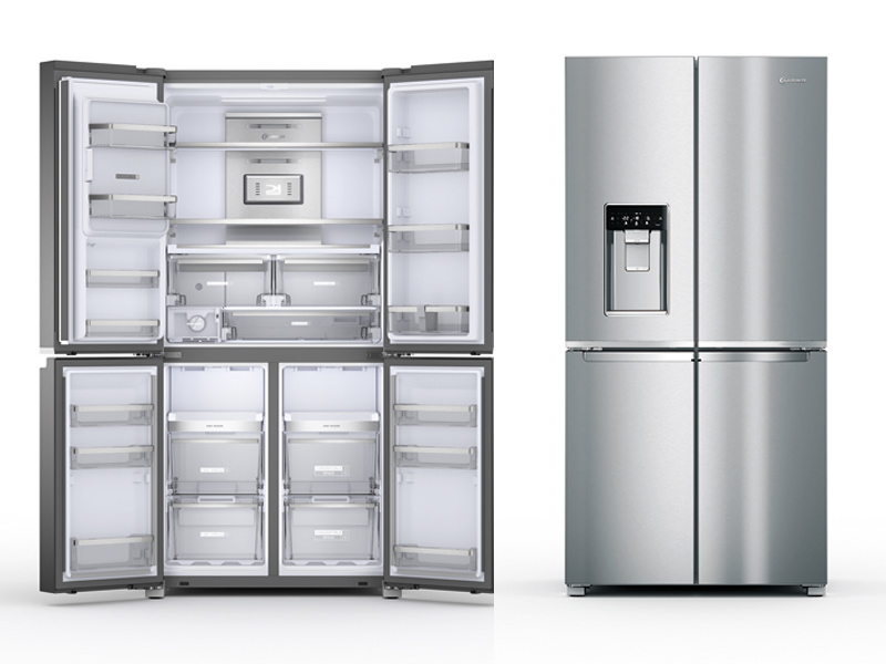 Kühlen Kühlschränke XXL von Bauknecht mit je zwei Türen offen und geschlossen nebeneinander abgebildet