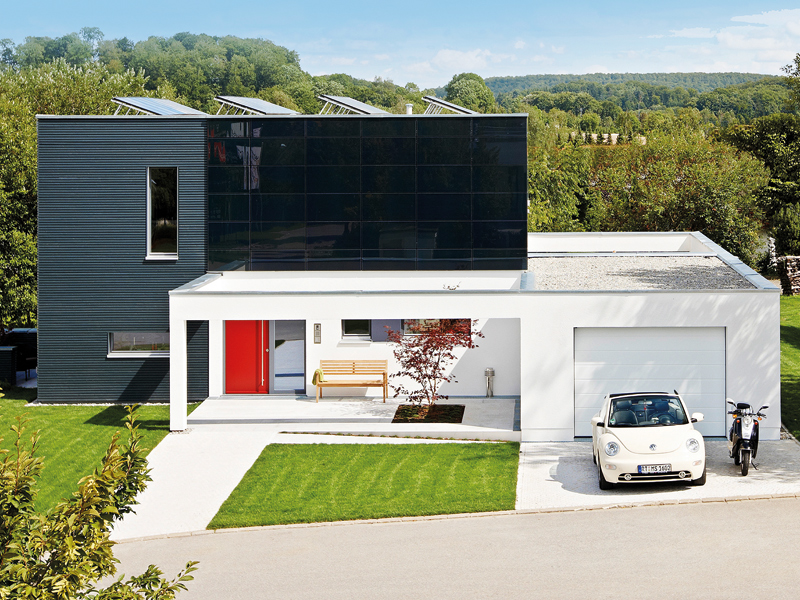 Haus Cube Front mit Garage und Auto davor von Schwörerhaus